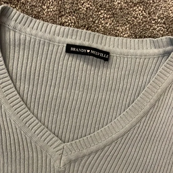 Cropped Ribbed Top - Picture 2 of 4